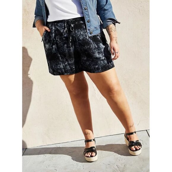 torrid Pants - Torrid Gauze Pull On Shorts Size 1X Pockets Wide Leg High Rise Grunge Whimsigoth